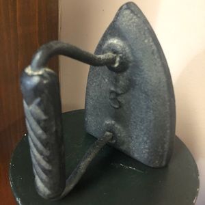 Antique clothes iron marked number 5 primitive great for a bookend or doorstop